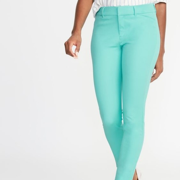 Old Navy Pants - Old Navy Pixie Midrise pants